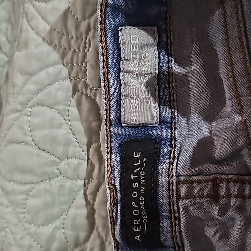Woman's size 6 regular Aeropostale Jeggings
